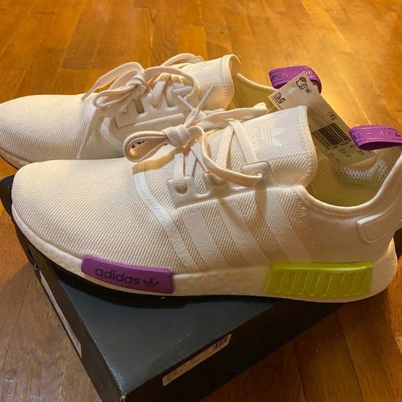 adidas Other - Adidas sneaker